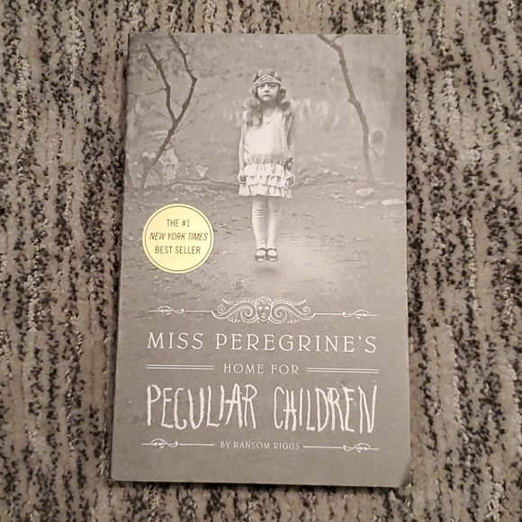 Miss Peregrine's Home for Peculiar Children - Picture 1 of 2